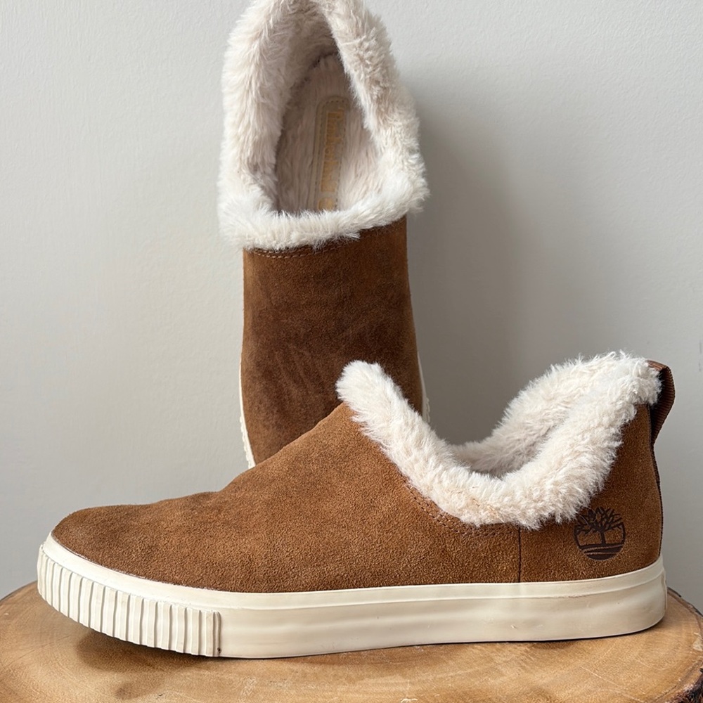 Timberland Women's Brown Suede Slip-On Faux Fur Lined Flats